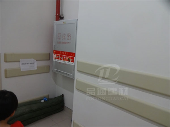 152防撞護墻板.jpg 152防撞護墻板.jpg