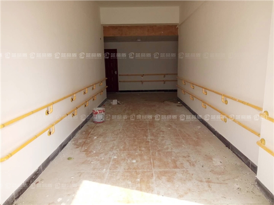 康復中心走廊扶手2.jpg 康復中心走廊扶手2.jpg