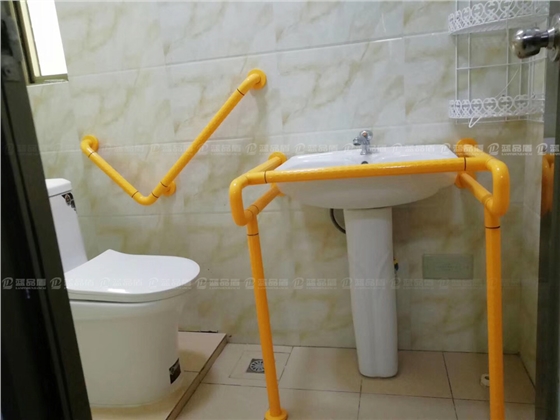 衛生間扶手.jpg 衛生間扶手.jpg