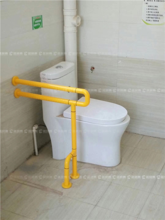 馬桶扶手.jpg 馬桶扶手.jpg