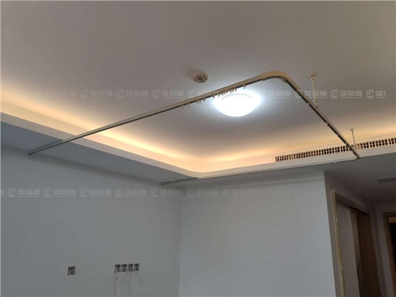 佛山某養老院隔簾軌道.jpg 佛山某養老院隔簾軌道.jpg