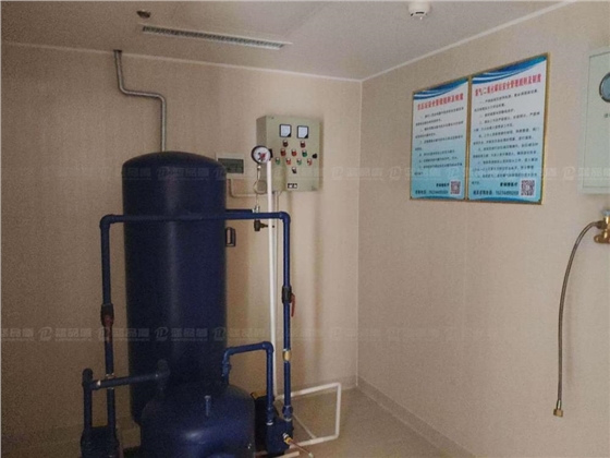 木紋色樹脂板3.jpg 木紋色樹脂板3.jpg