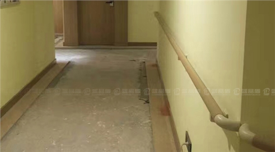 醫院走廊扶手.jpg 醫院走廊扶手.jpg