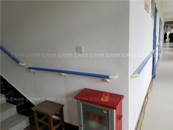 山東魚臺縣益康老年公寓防撞扶手2.jpg 山東魚臺縣益康老年公寓防撞扶手2.jpg
