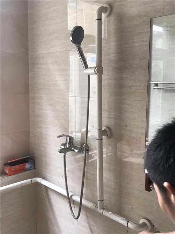 養老公寓衛生間扶手.jpg 養老公寓衛生間扶手.jpg