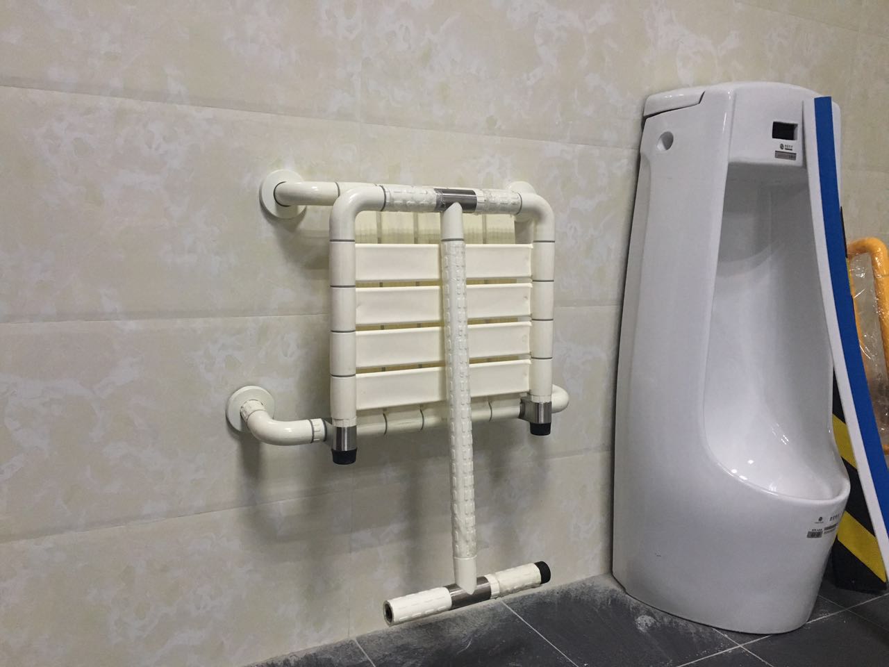 沐浴椅1.jpg 沐浴椅1.jpg