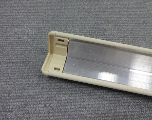 51pvc護(hù)角.jpg 51pvc護(hù)角.jpg