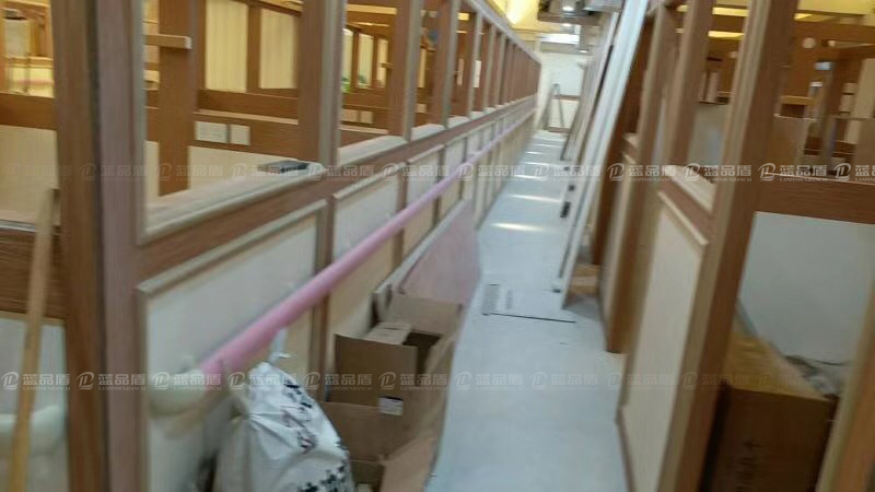 養(yǎng)老院扶手.jpg 養(yǎng)老院扶手.jpg