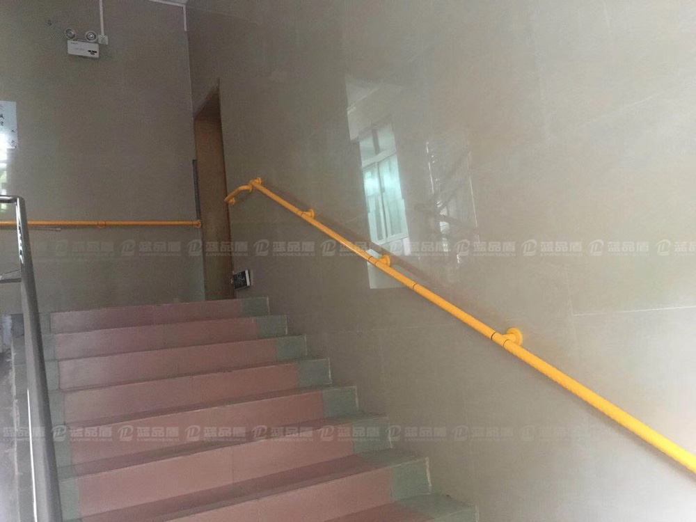 殘疾人扶手.jpg 殘疾人扶手.jpg