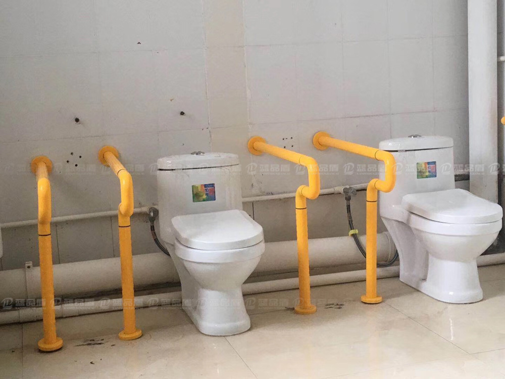 殘疾人扶手1.jpg 殘疾人扶手1.jpg