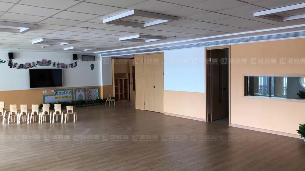 幼兒園樹脂板2.jpg 幼兒園樹脂板2.jpg