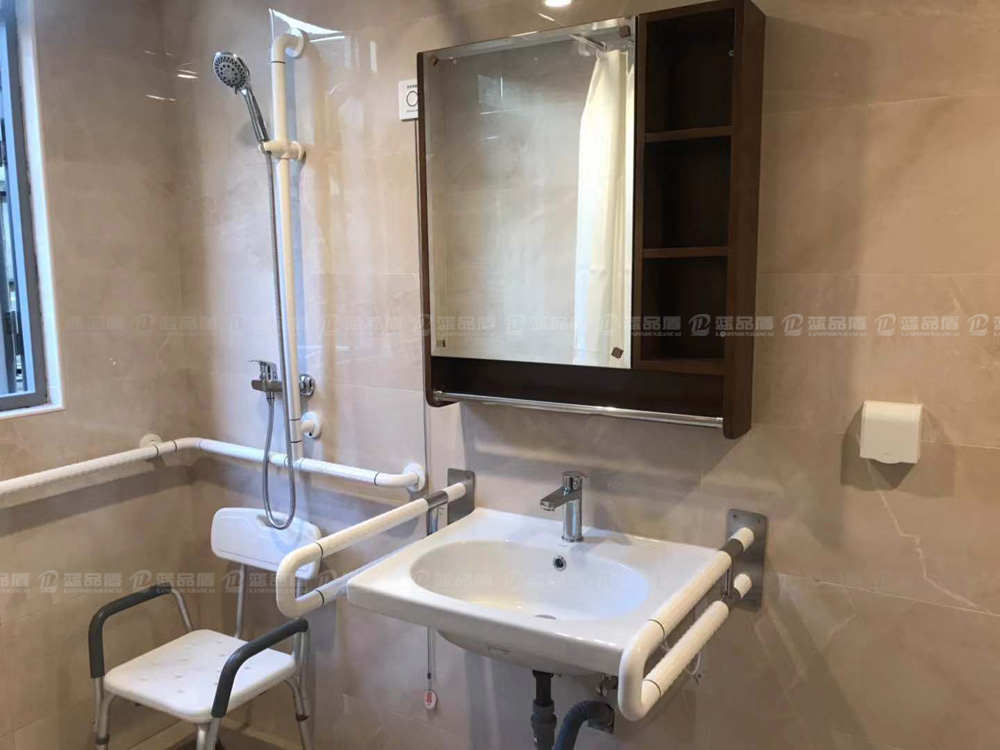 萬科珠航養老中心衛生間扶手.jpg 萬科珠航養老中心衛生間扶手.jpg