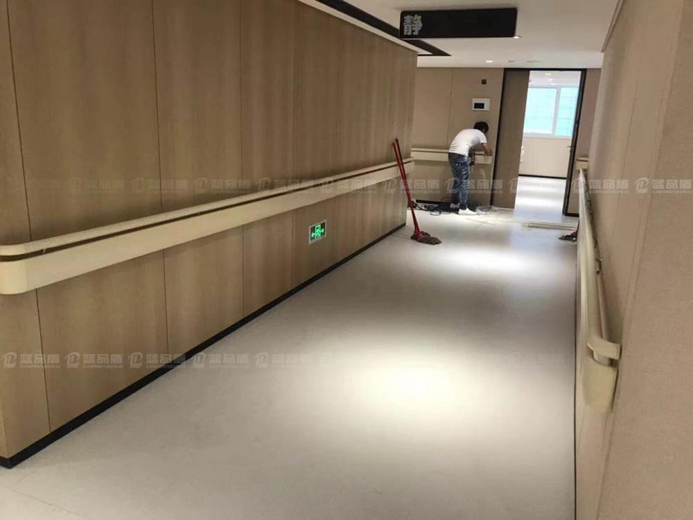 時代醫(yī)學(xué)美容醫(yī)院190扶手.jpg 時代醫(yī)學(xué)美容醫(yī)院190扶手.jpg