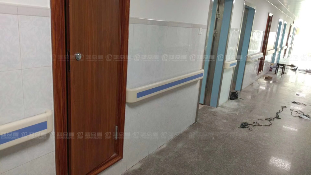 醫院扶手.jpg 醫院扶手.jpg