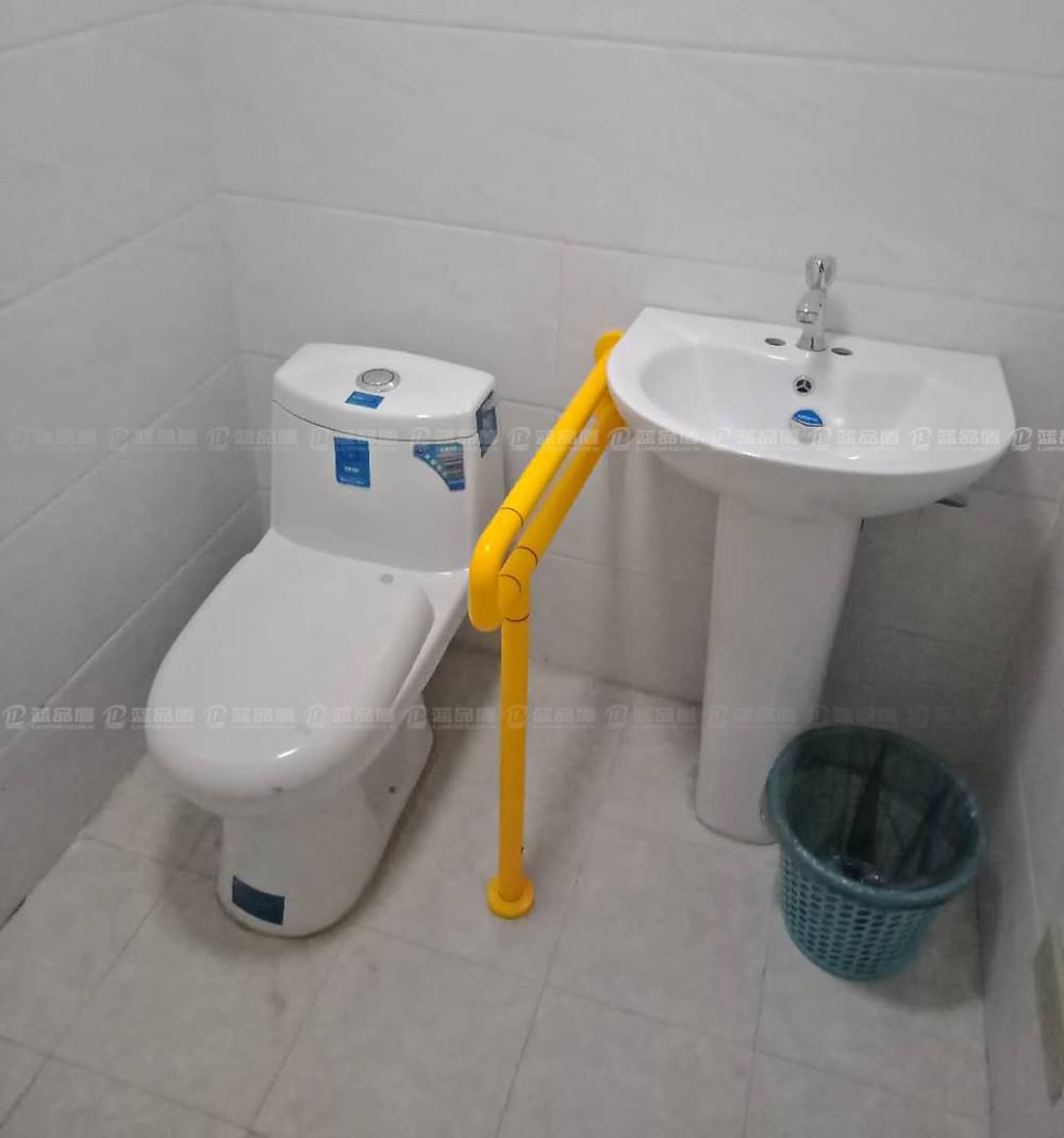 衛(wèi)生間扶手.jpg 衛(wèi)生間扶手.jpg