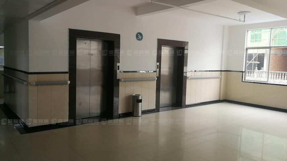 89扶手3.jpg 89扶手3.jpg