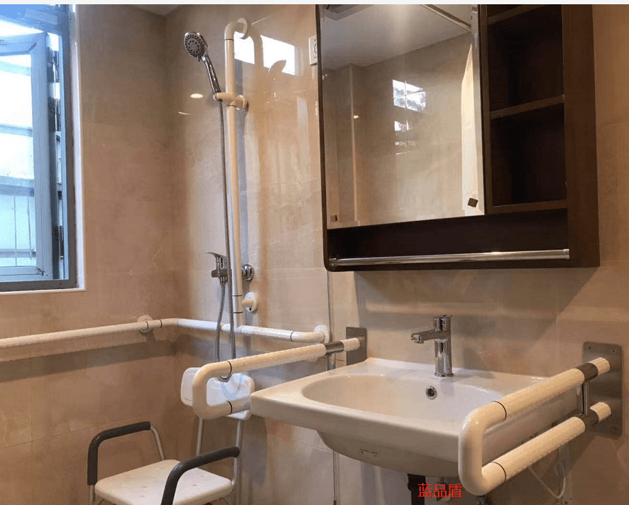 老人無障礙衛生間扶手