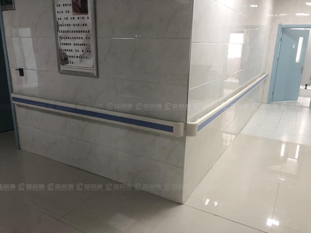 安徽潁上中醫院走廊扶手.jpg 安徽潁上中醫院走廊扶手.jpg