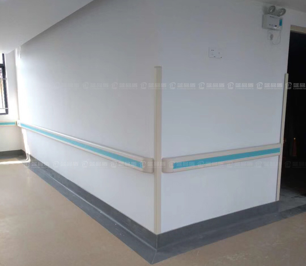 帶夜光扶手.jpg 帶夜光扶手.jpg