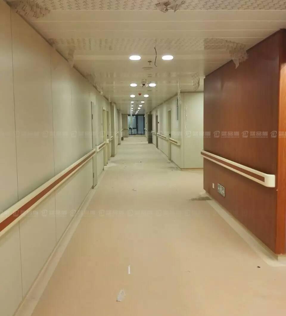 醫院走廊扶手111.jpg