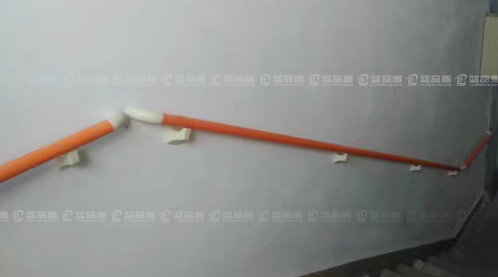 38防撞扶手橙色1.jpg 38防撞扶手橙色1.jpg