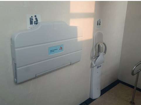 折疊式嬰兒護理臺 折疊式嬰兒護理臺