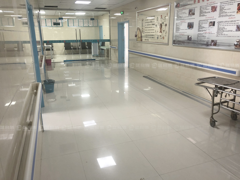 安徽潁上中醫院走廊扶手2.jpg 安徽潁上中醫院走廊扶手2.jpg