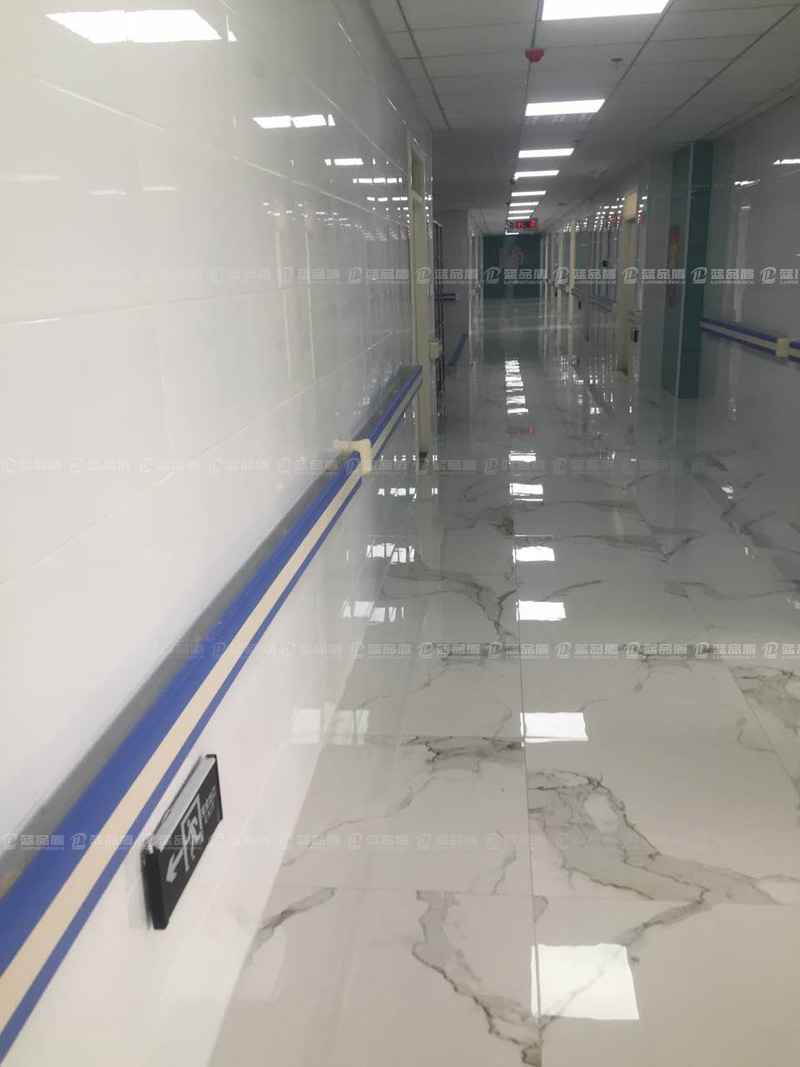 康復(fù)醫(yī)院設(shè)備帶.jpg 康復(fù)醫(yī)院設(shè)備帶.jpg