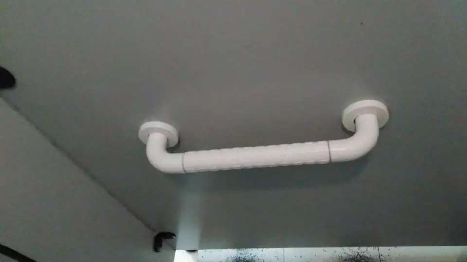 衛生間墻上扶手拉桿.jpg 衛生間墻上扶手拉桿.jpg