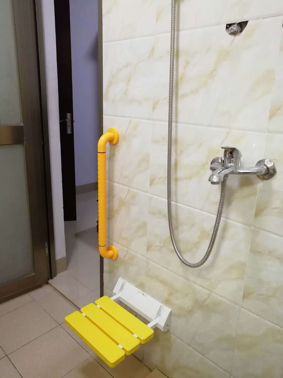 養老院老人坐便器無障礙扶手.png 養老院老人坐便器無障礙扶手.png