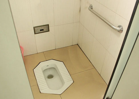 衛(wèi)生間扶手老人不銹鋼.jpg 衛(wèi)生間扶手老人不銹鋼.jpg