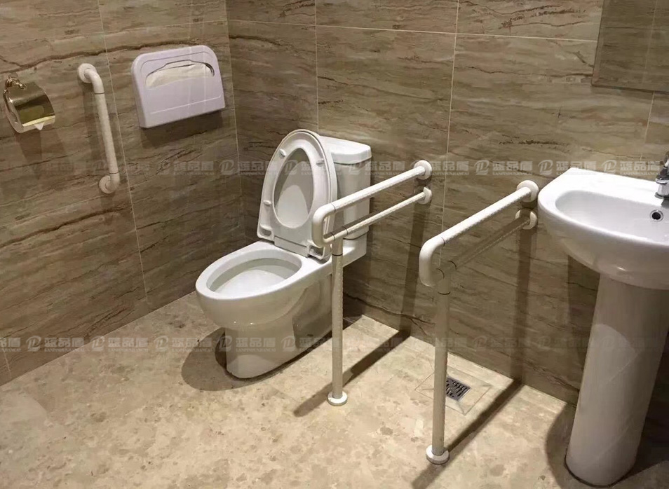 衛(wèi)生間老人扶手.jpg 衛(wèi)生間老人扶手.jpg